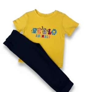 Set 2 piezas pantalon con playera manga corta  estampado
